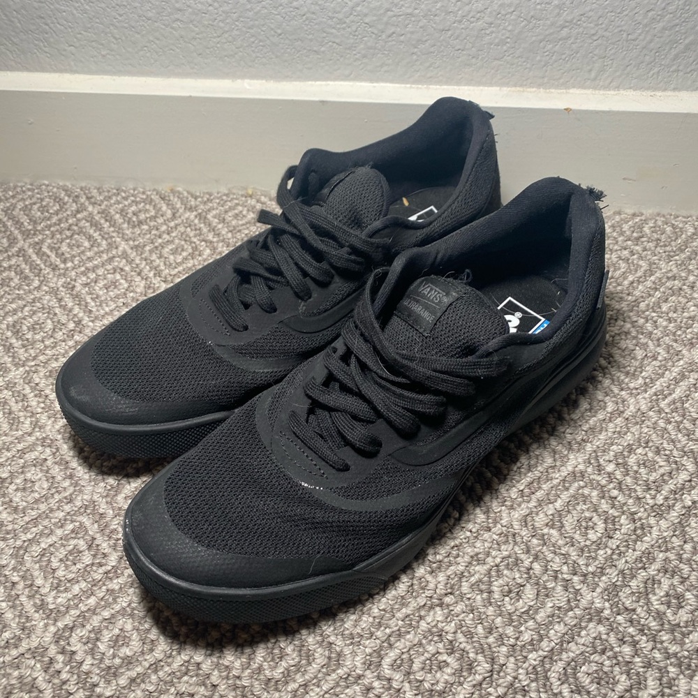 Almost new Vans Ultrarange 11.5 shoes